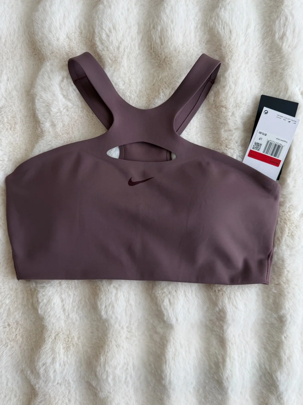 🆕 Nike Universa - Size L.